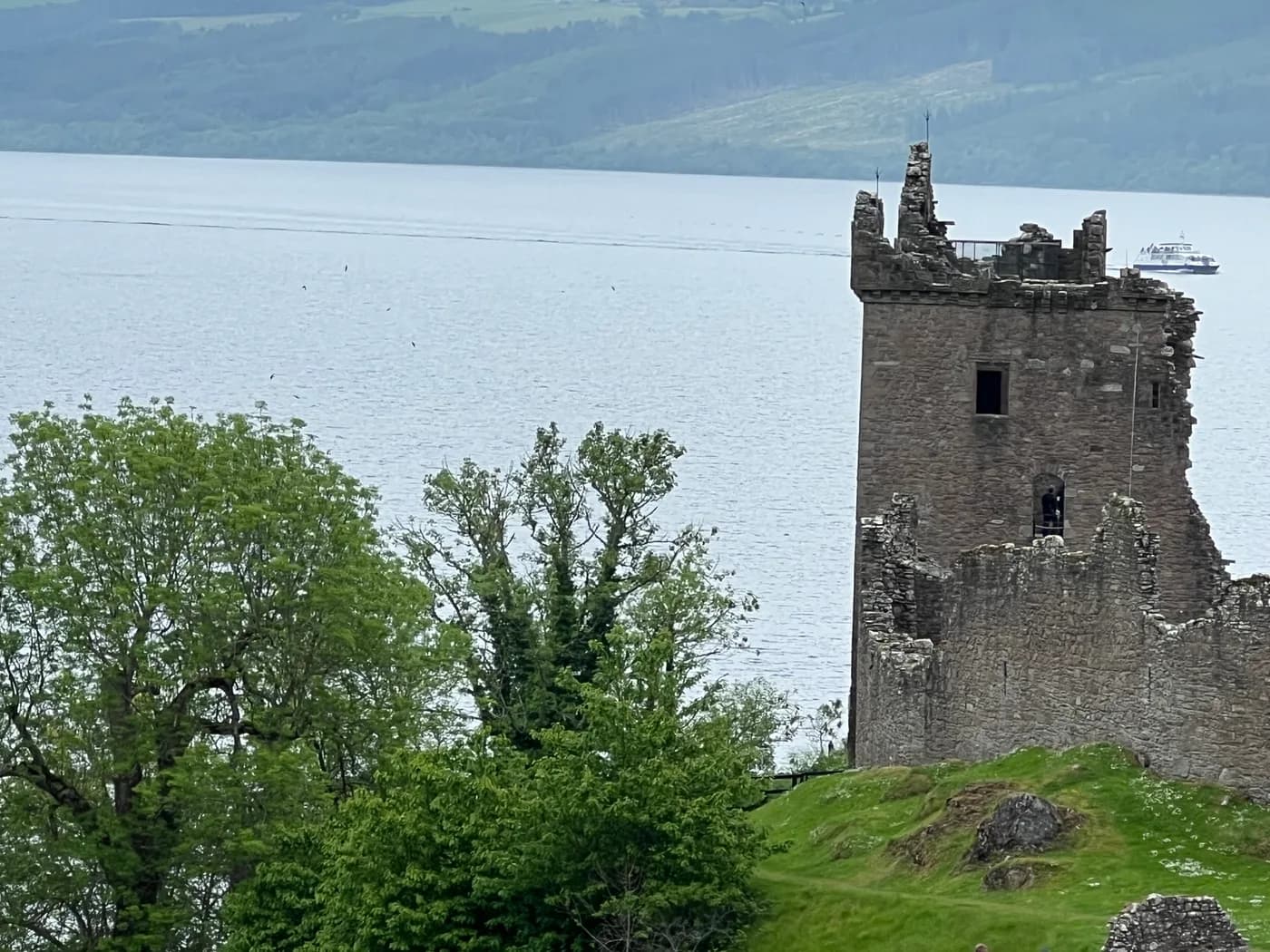 The ruined tower of Urquhart Castle overlooking Loch Ness